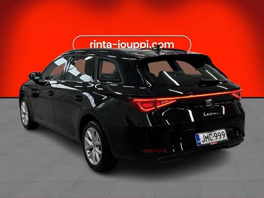 SEAT Leon Sportstourer vaihtoauto