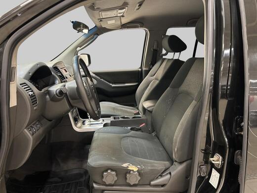 Nissan Navara vaihtoauto