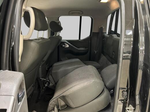 Nissan Navara vaihtoauto