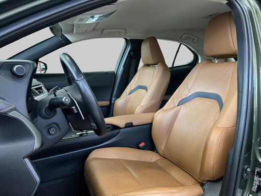 Lexus UX vaihtoauto