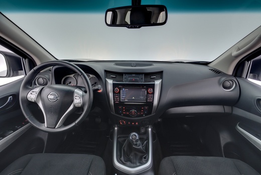 Nissan Navara vaihtoauto