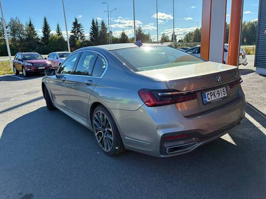 BMW 745 vaihtoauto