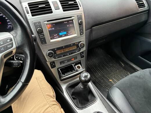 Toyota Avensis vaihtoauto