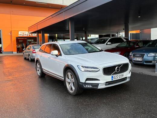 Volvo V90 Cross Country vaihtoauto