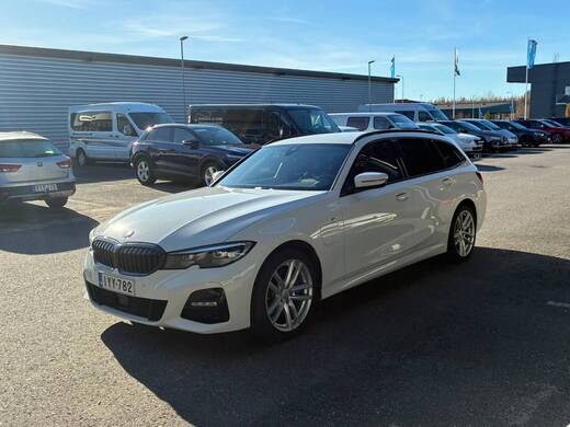 BMW 330 vaihtoauto