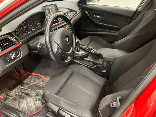 BMW 320 vaihtoauto