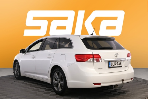 Toyota Avensis vaihtoauto