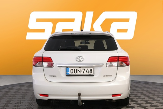 Toyota Avensis vaihtoauto