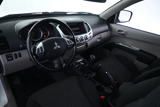 Mitsubishi L200 vaihtoauto