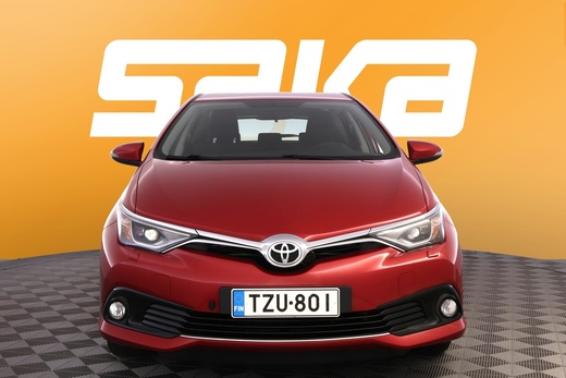 Toyota Auris vaihtoauto