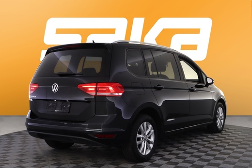 Volkswagen Touran vaihtoauto