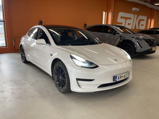 Tesla Model 3 vaihtoauto