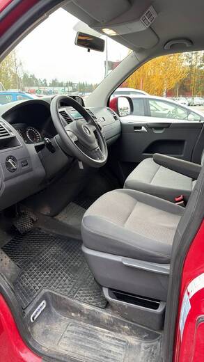Volkswagen Caravelle vaihtoauto