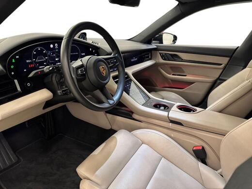Porsche Taycan vaihtoauto