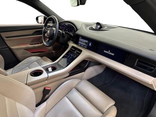 Porsche Taycan vaihtoauto