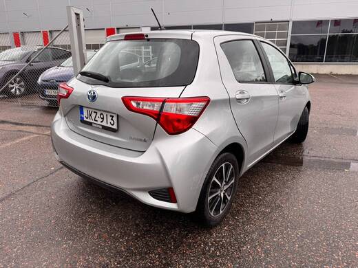 Toyota Yaris vaihtoauto