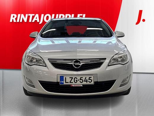 Opel Astra vaihtoauto