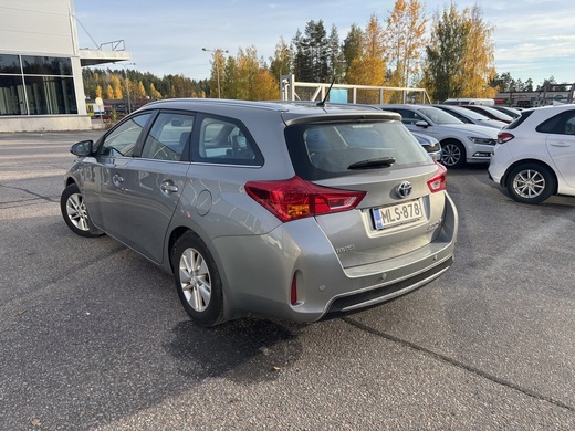 Toyota Auris vaihtoauto