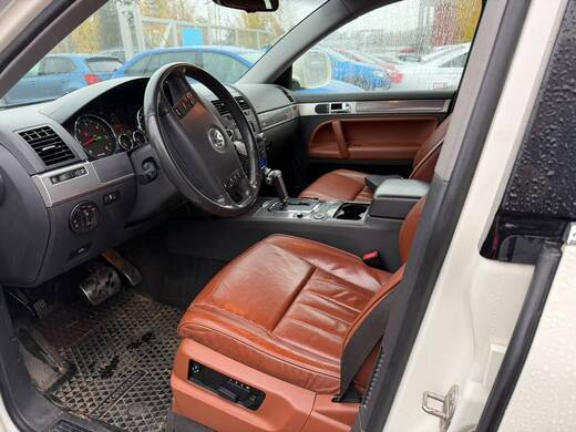 Volkswagen Touareg vaihtoauto