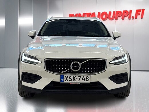 Volvo V60 Cross Country vaihtoauto