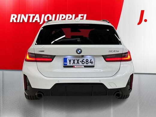 BMW 330 vaihtoauto
