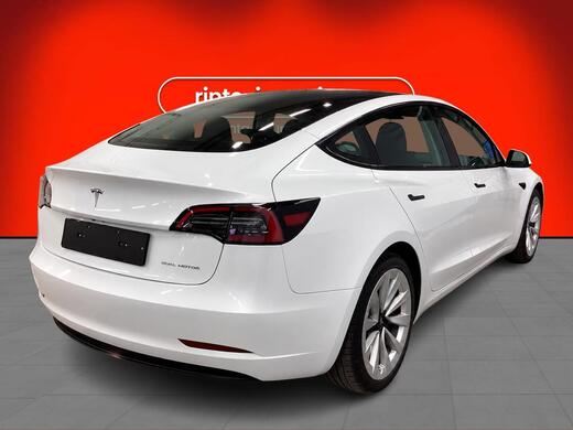 Tesla Model 3 vaihtoauto