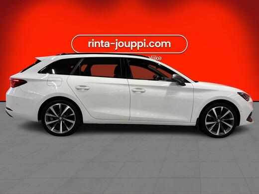 SEAT Leon Sportstourer vaihtoauto