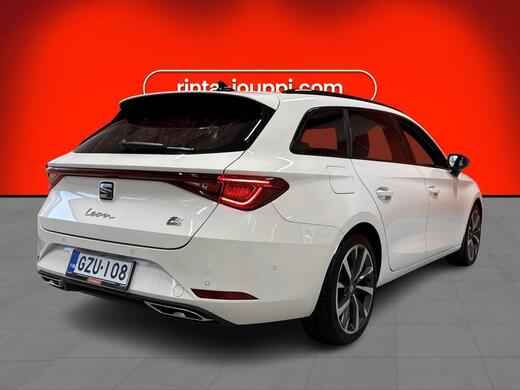 SEAT Leon Sportstourer vaihtoauto