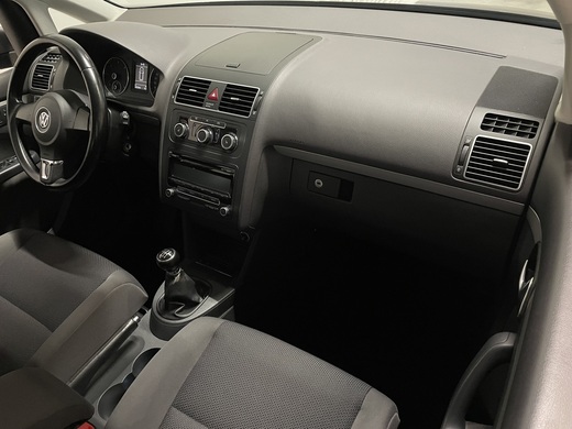 Volkswagen Touran vaihtoauto