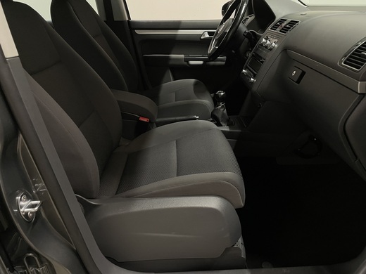 Volkswagen Touran vaihtoauto