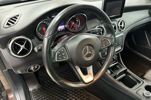 Mercedes-Benz GLA vaihtoauto