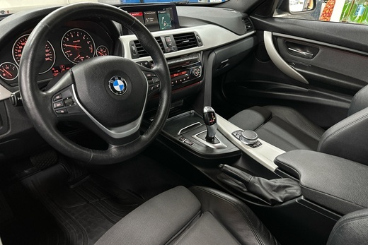 BMW 320 vaihtoauto