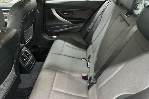 BMW 320 vaihtoauto