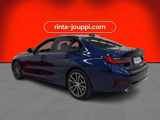 BMW 330 vaihtoauto