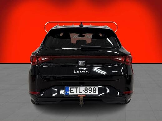 SEAT Leon Sportstourer vaihtoauto