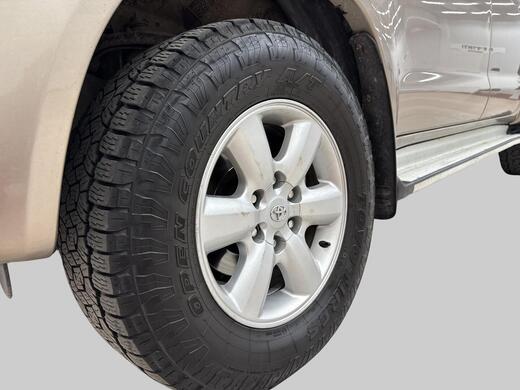 Toyota Hilux vaihtoauto