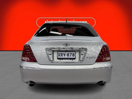 Toyota Crown vaihtoauto