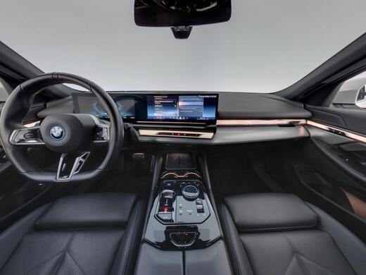 BMW i5 vaihtoauto