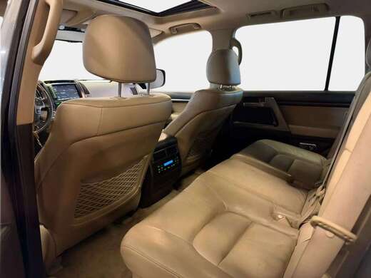 Toyota Land Cruiser vaihtoauto