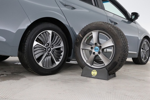 Hyundai IONIQ plug-in vaihtoauto
