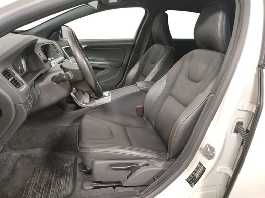 Volvo V60 Cross Country vaihtoauto