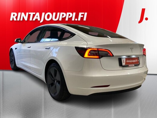 Tesla Model 3 vaihtoauto