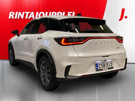 Lexus LBX vaihtoauto