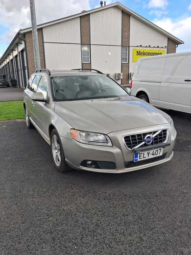 Volvo V70 vaihtoauto