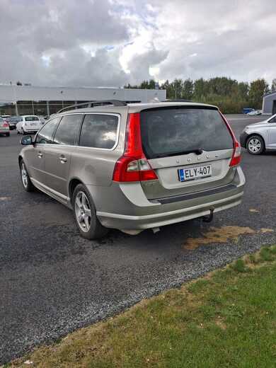 Volvo V70 vaihtoauto
