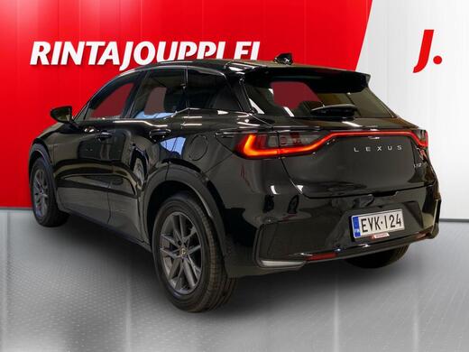 Lexus LBX vaihtoauto