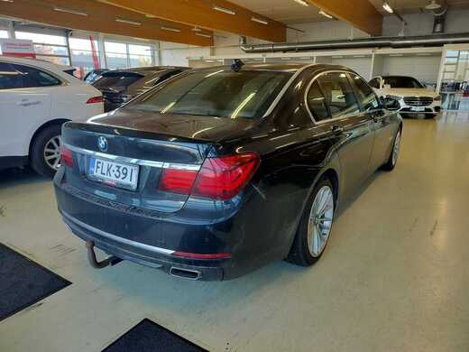 BMW 750 vaihtoauto