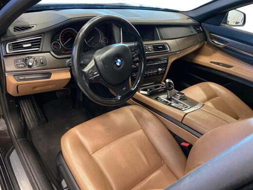 BMW 750 vaihtoauto