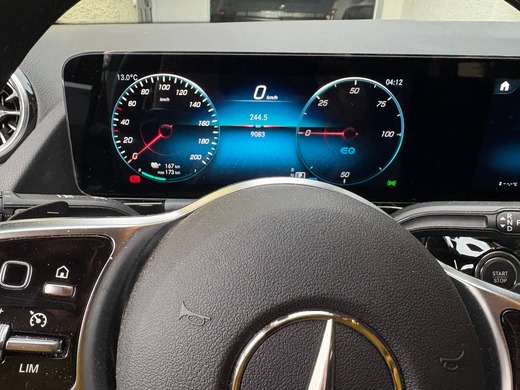 Mercedes-Benz EQA vaihtoauto