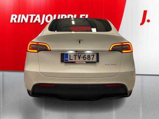 Tesla Model Y vaihtoauto
